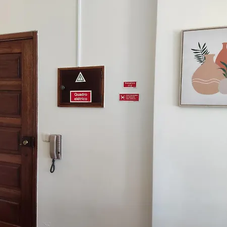 Daire By The Beach! With Large Balcony! São Martinho do Porto